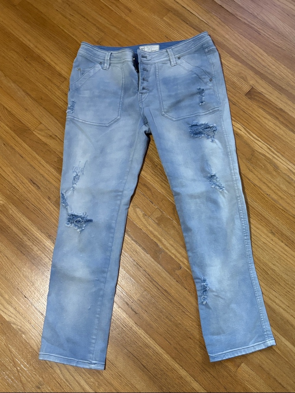 Free People Light Blue Distressed Boyfriend Jeans size 6